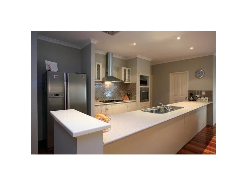 9 Cotter Loop, Success WA 6164
