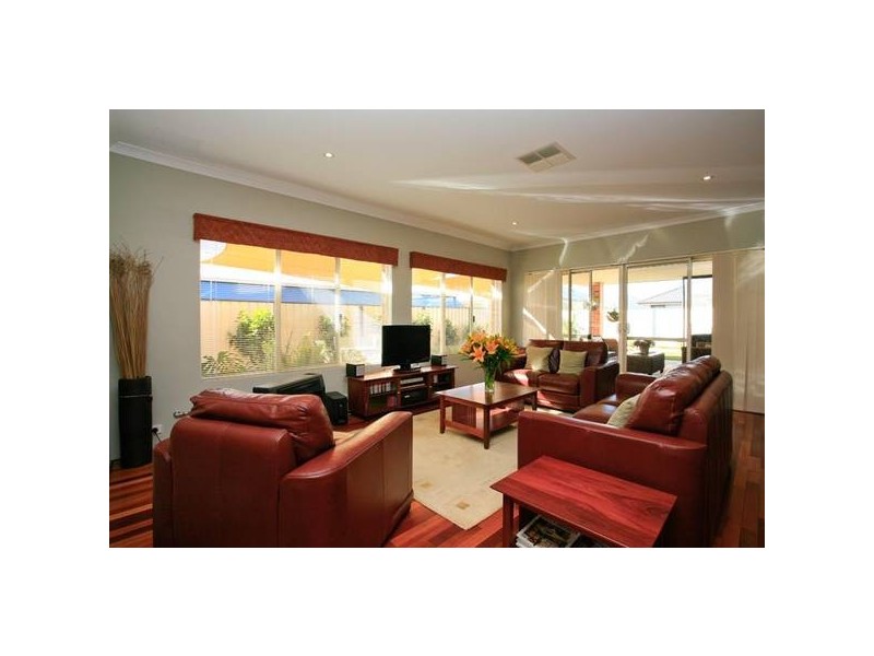 9 Cotter Loop, Success WA 6164