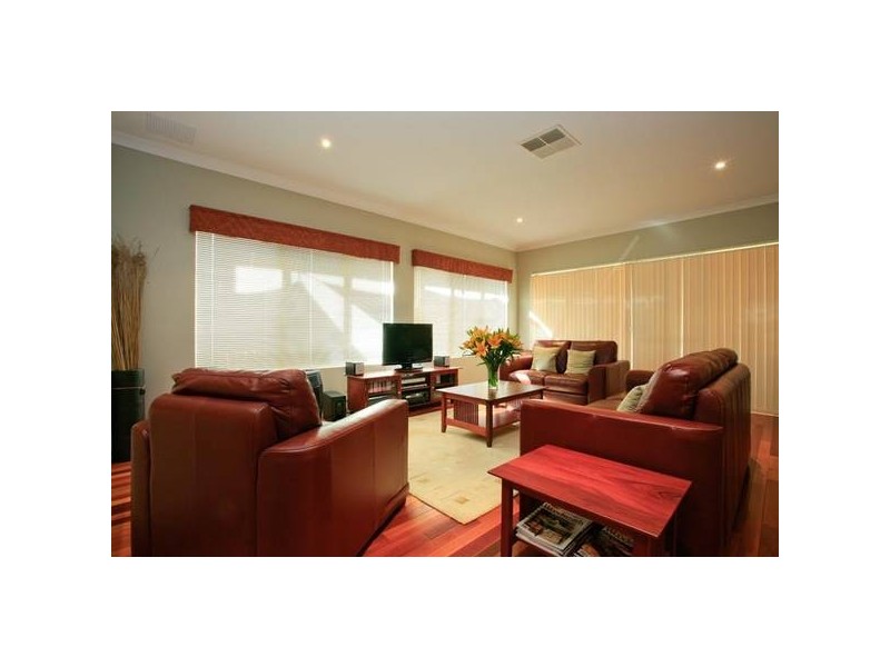 9 Cotter Loop, Success WA 6164