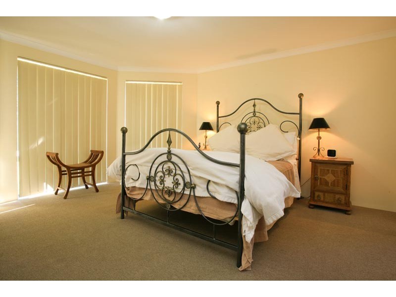 218 Tapper Road, Atwell WA 6164