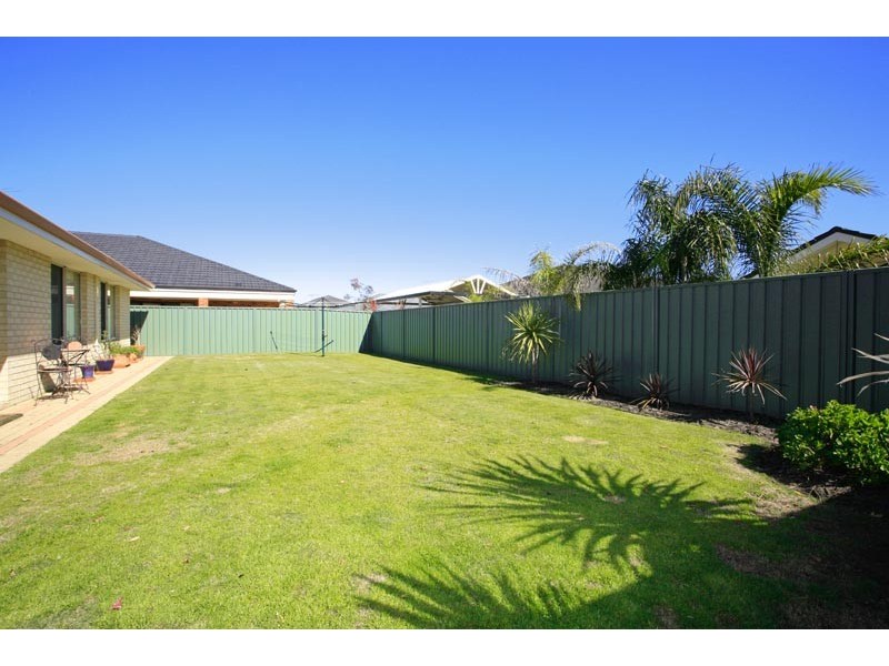 218 Tapper Road, Atwell WA 6164