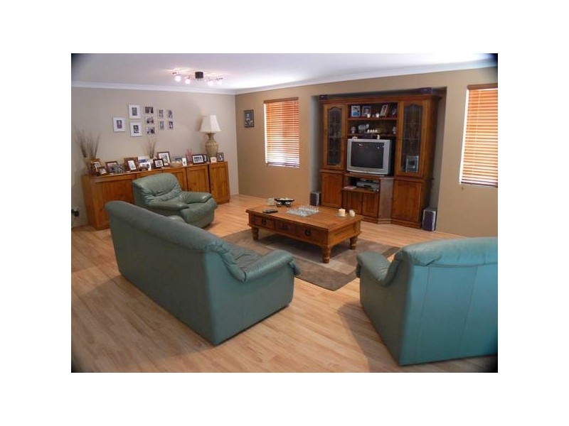 8 Stook Court, Spearwood WA 6163