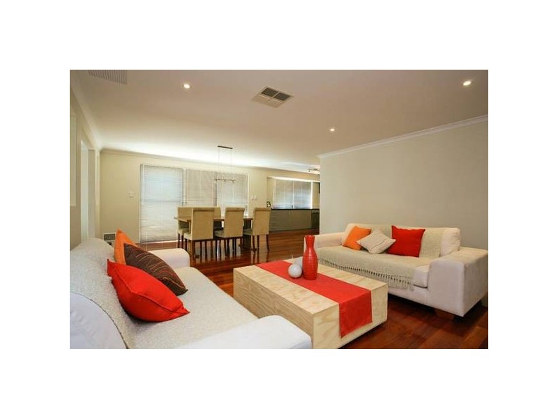 5 Mosman Loop, Success WA 6164