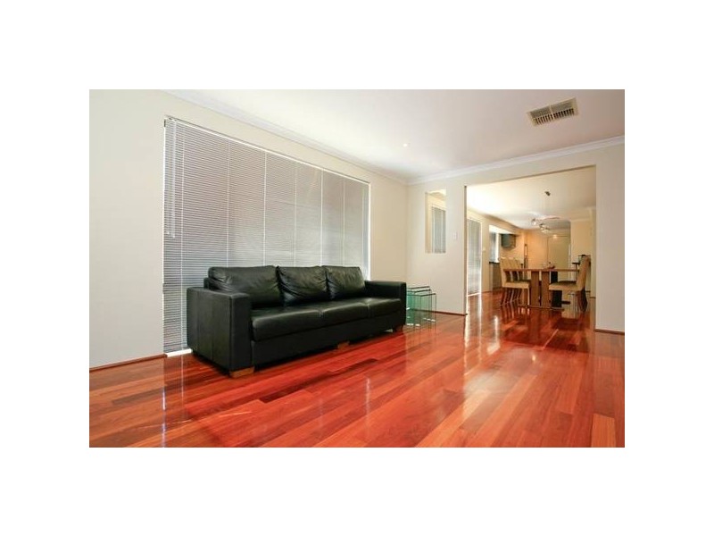 5 Mosman Loop, Success WA 6164