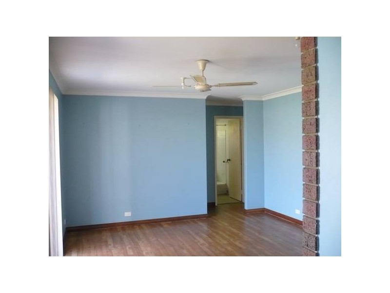 27 Labyrinth Way, South Lake WA 6164
