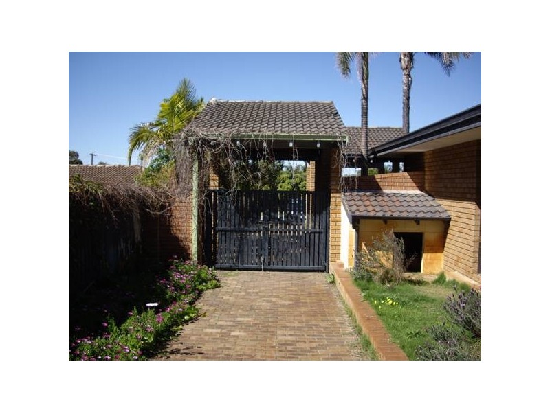 6 Tattler Place, Yangebup WA 6164