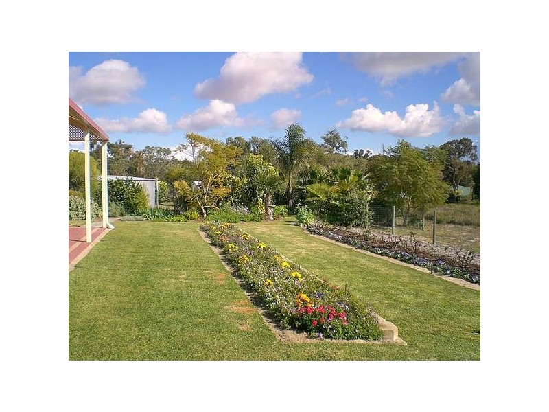 32 Scovell Crescent, Wandi WA 6167