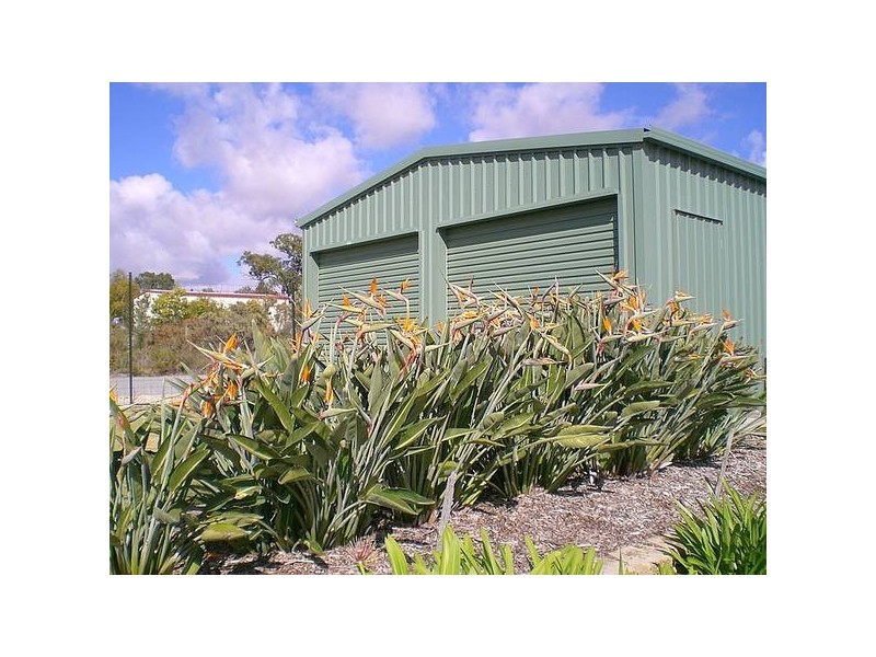 32 Scovell Crescent, Wandi WA 6167