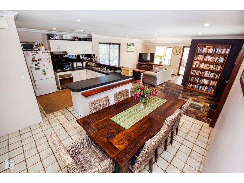 10 Plumridge Way, South Lake WA 6164