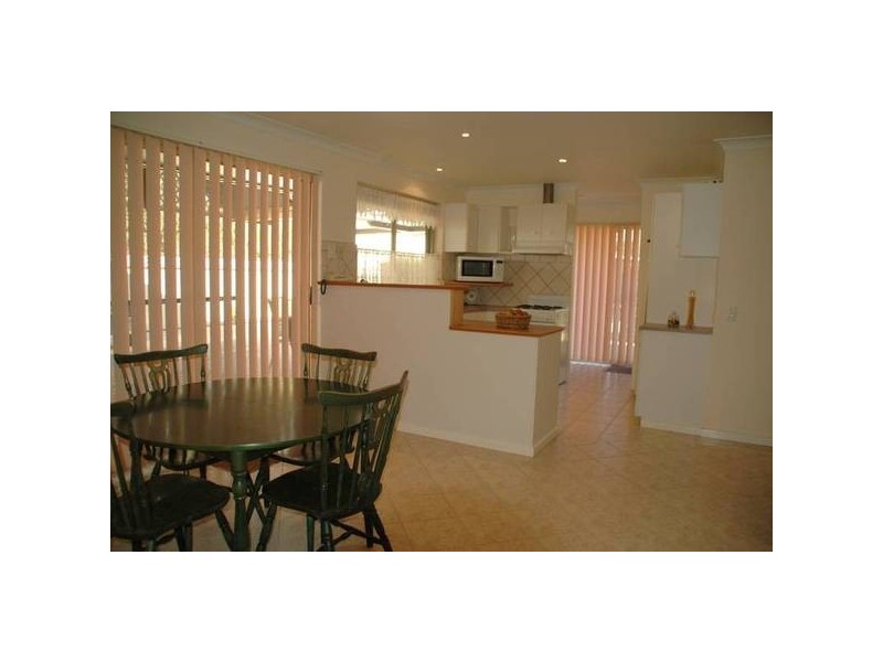 10 Larkspur Cross, Yangebup WA 6164