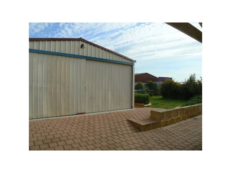 32 Waylen Square, Beeliar WA 6164