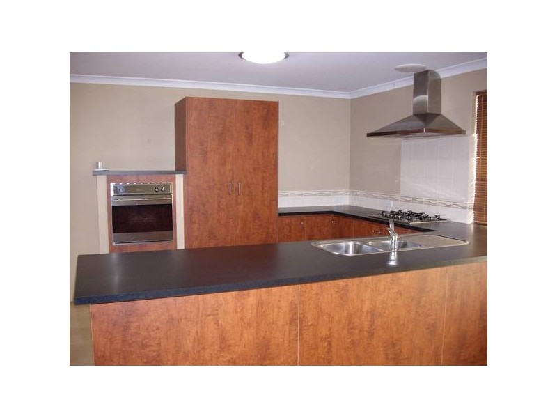 2 Covington Loop, Success WA 6164