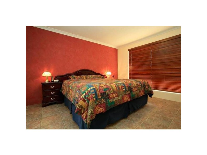 12 St Claire Gardens, Atwell WA 6164