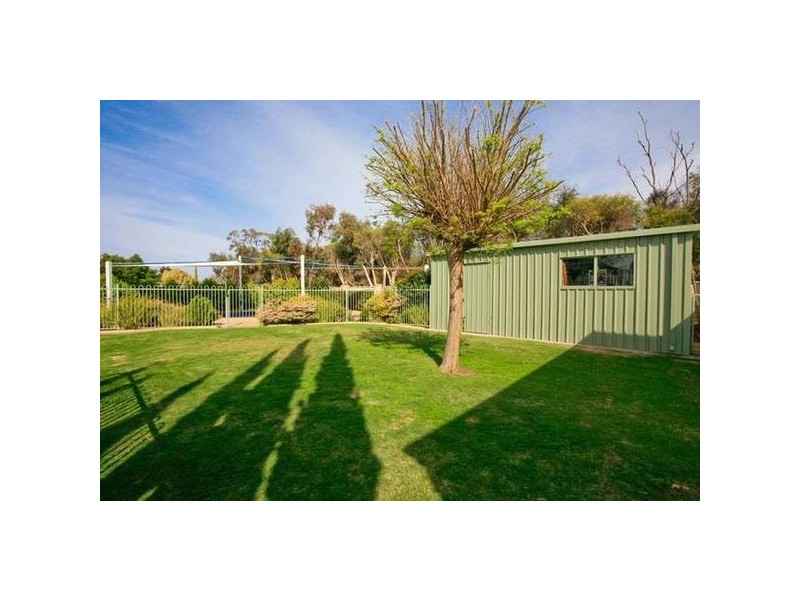 12 St Claire Gardens, Atwell WA 6164