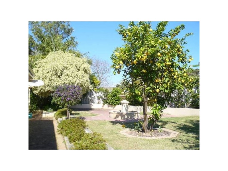 14 Orchard Road, South Lake WA 6164