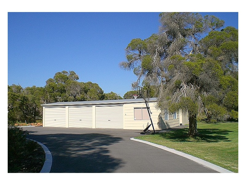 29 Brooks Place, Wandi WA 6167