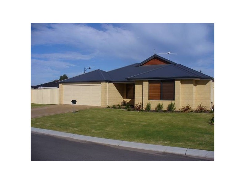 16 Flowergum Way, South Lake WA 6164