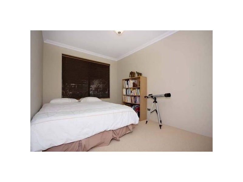 25 Murrumbidgee Drive, Hammond Park WA 6164