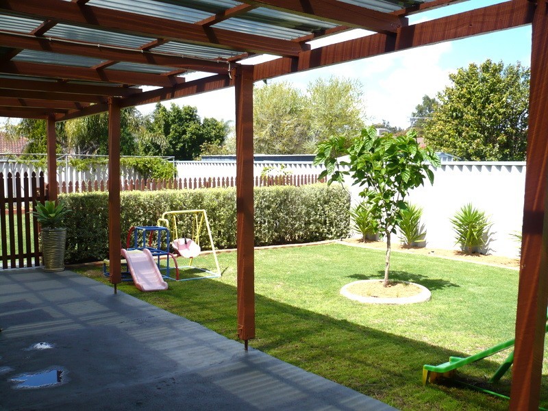 4 Pond Place, South Lake WA 6164