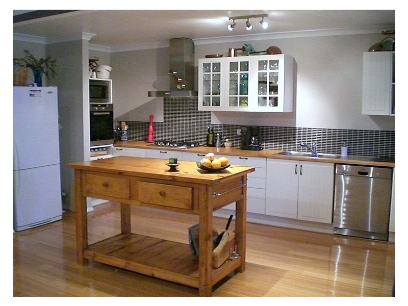 140 OLD DAIRY COURT, Oakford WA 6121