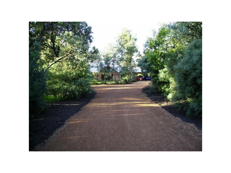 140 OLD DAIRY COURT, Oakford WA 6121