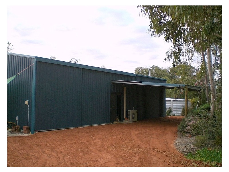 140 OLD DAIRY COURT, Oakford WA 6121