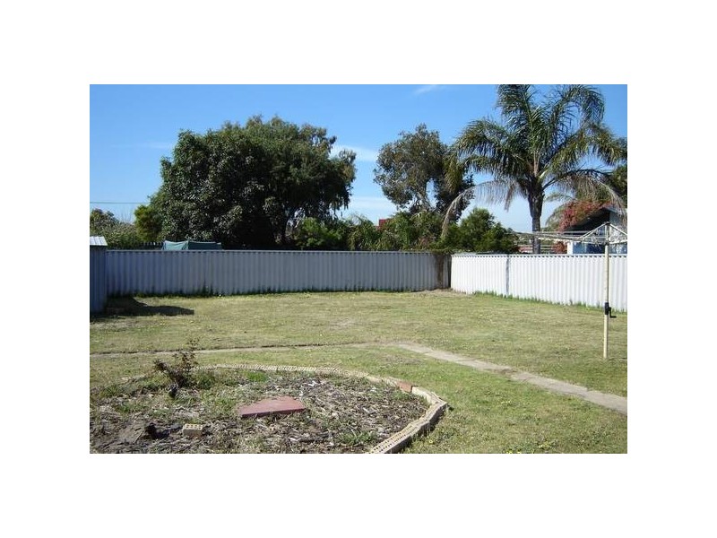 79 South Lake Drive, South Lake WA 6164