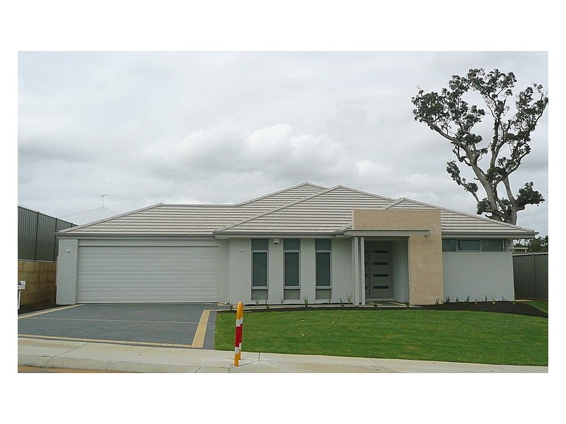 4 WINCANTON CHASE, Wellard WA 6170