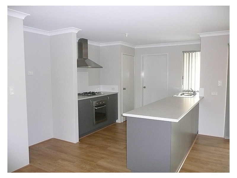 4 WINCANTON CHASE, Wellard WA 6170