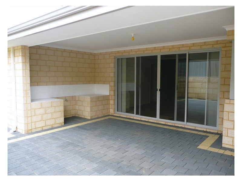 4 WINCANTON CHASE, Wellard WA 6170