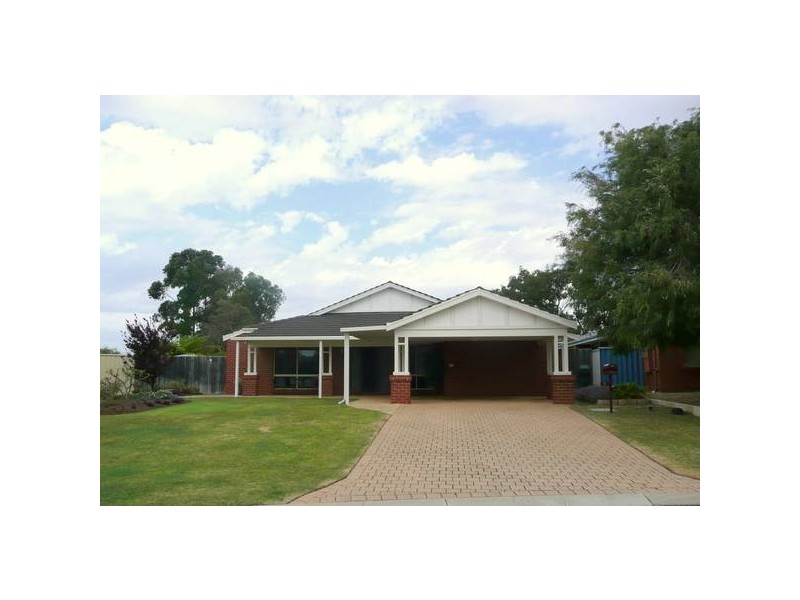 8 Ploughshare Place, South Lake WA 6164