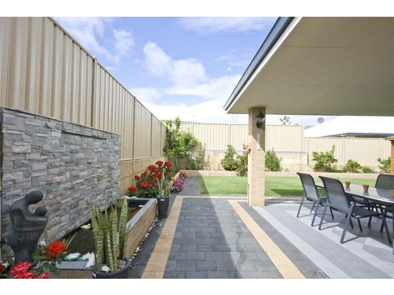 27 Bluebush Avenue, Beeliar WA 6164