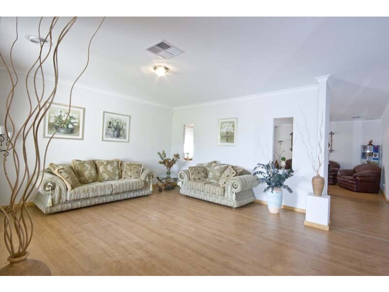 27 Bluebush Avenue, Beeliar WA 6164