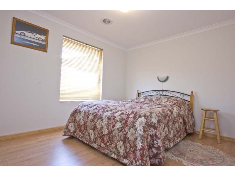 27 Bluebush Avenue, Beeliar WA 6164