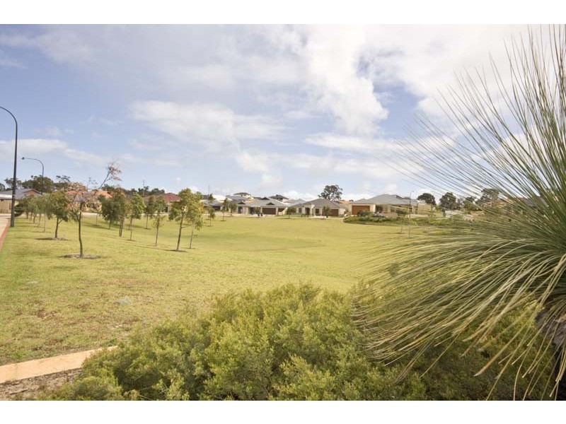 27 Bluebush Avenue, Beeliar WA 6164