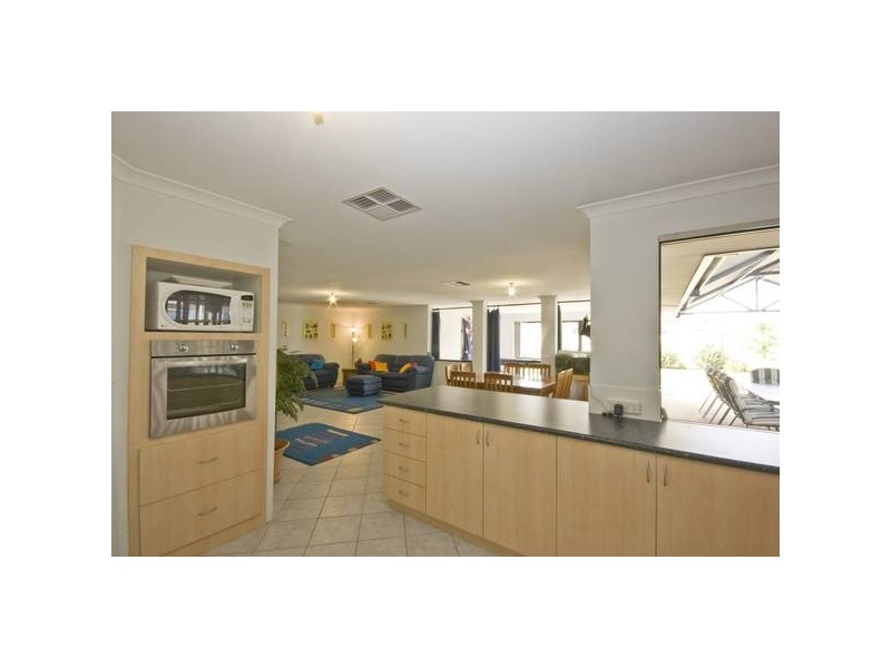 7 Cotter Loop, Success WA 6164