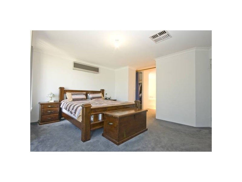 7 Cotter Loop, Success WA 6164