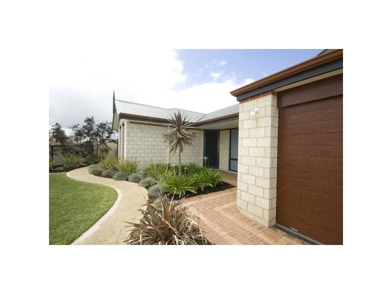 7 Cotter Loop, Success WA 6164