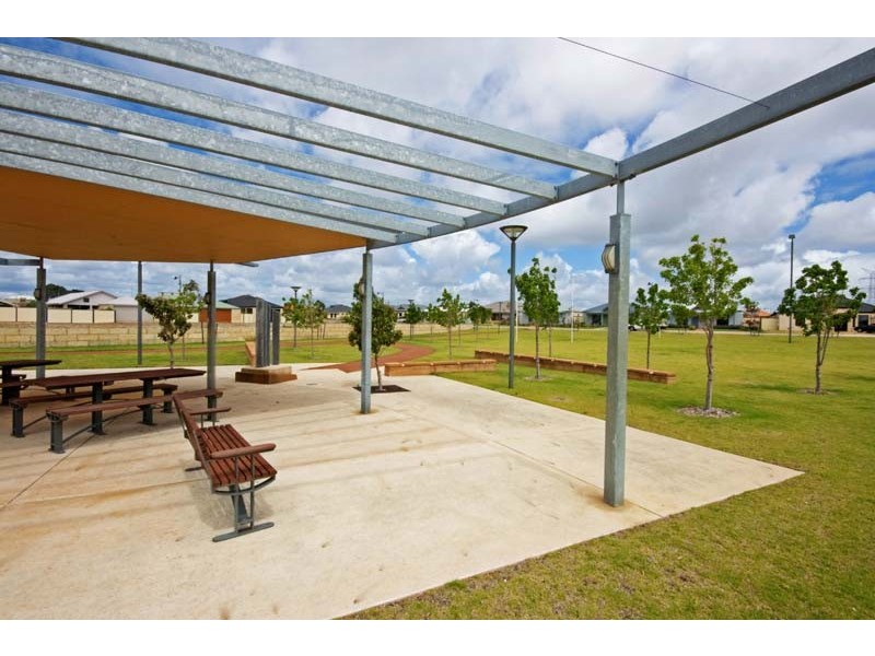 17 Lagrange Street, Success WA 6164