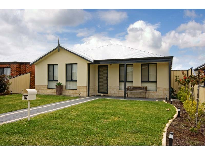 17 Lagrange Street, Success WA 6164