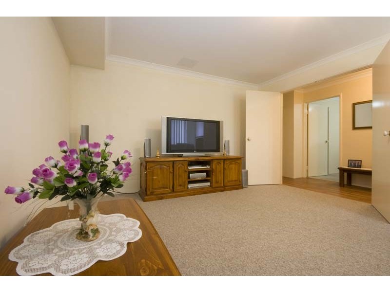 17 Lagrange Street, Success WA 6164