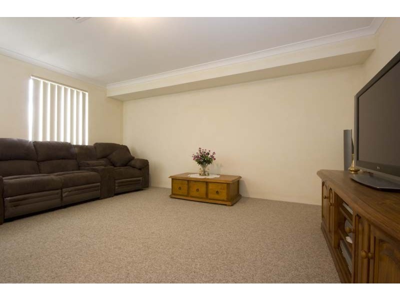 17 Lagrange Street, Success WA 6164