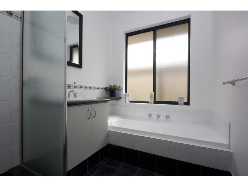 17 Lagrange Street, Success WA 6164