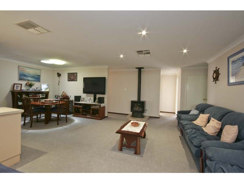 2B GEORDIE COURT, Coogee WA 6166