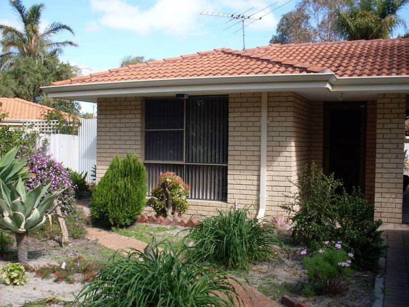 4/51 Grassbird Loop, Yangebup WA 6164