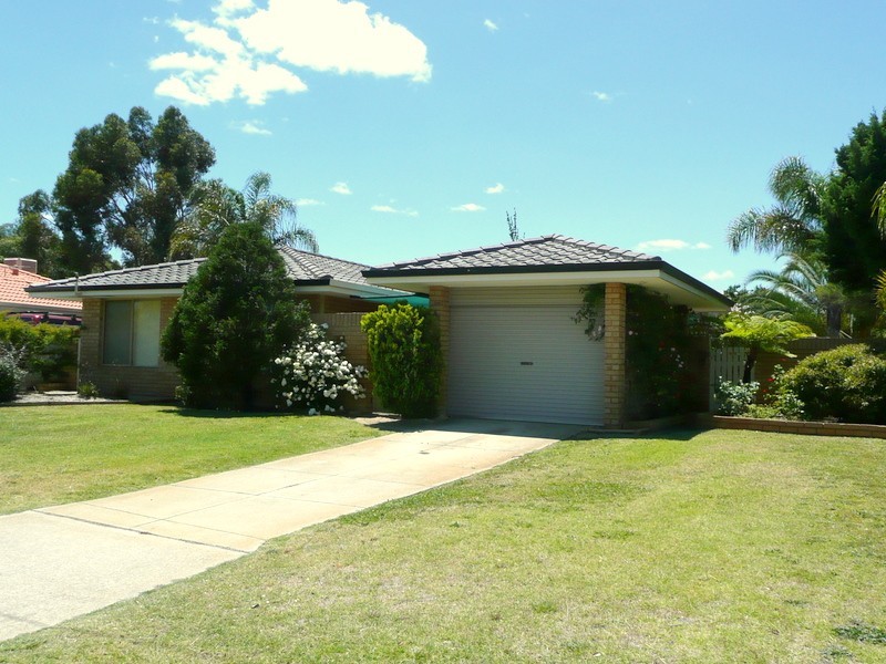 4 Eildon Court, South Lake WA 6164
