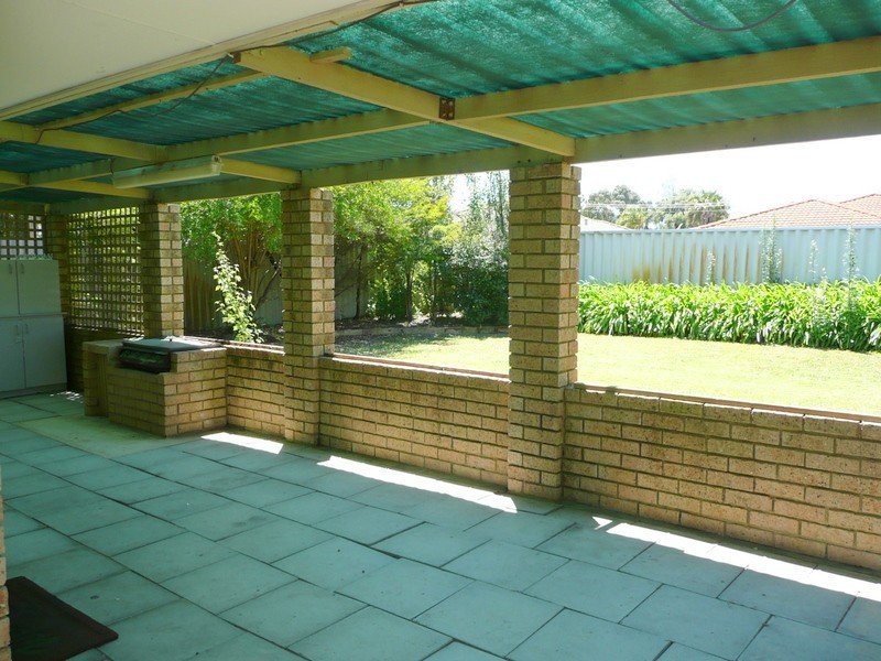 4 Eildon Court, South Lake WA 6164