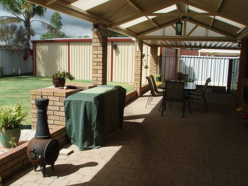 8 Prentice Place, South Lake WA 6164