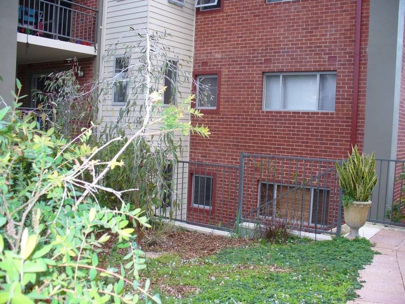 1/15 Rosalind Way, Coolbellup WA 6163