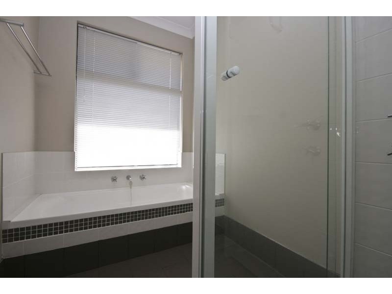 21 Plumwood Avenue, Hammond Park WA 6164